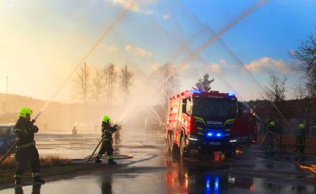 Prispetje nove avtocisterne PGD Cerknica 04 FOTO LJUBO VUKELIČ